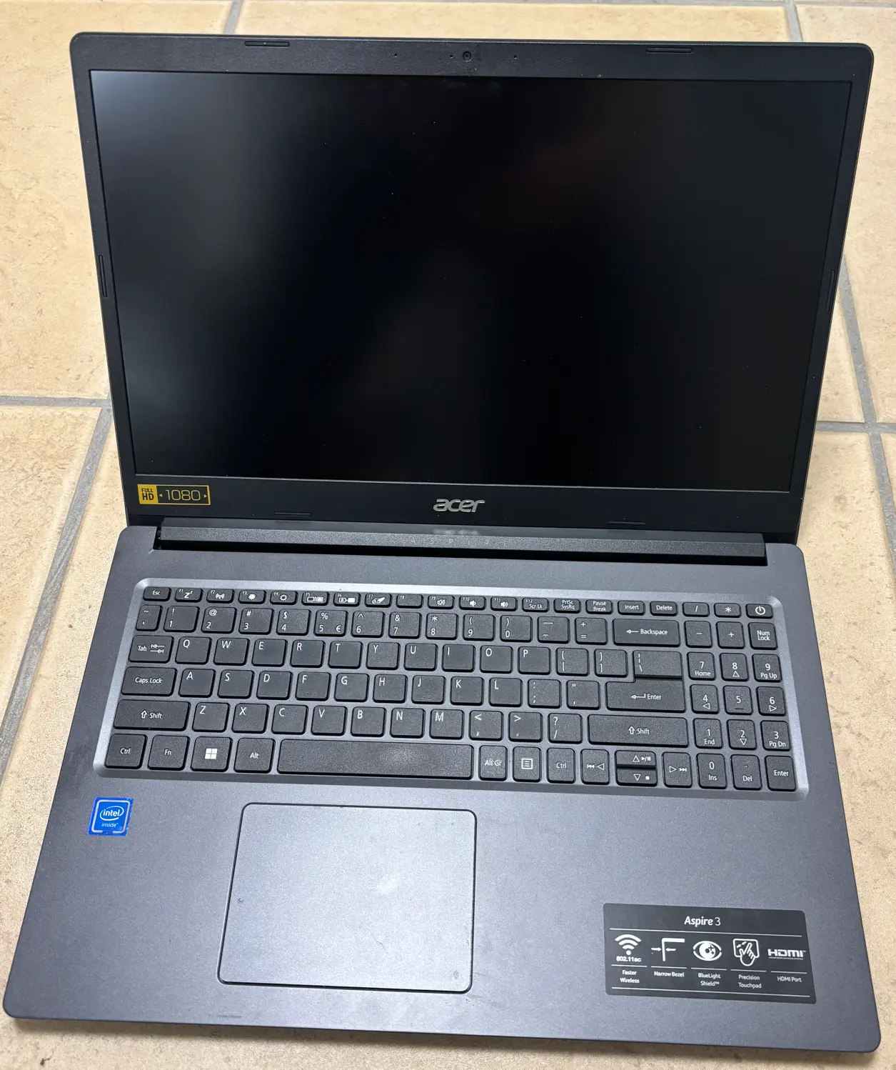 AcerLaptopMetBeschadiging.png